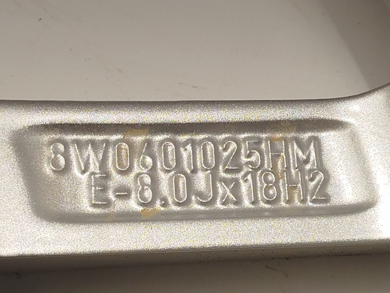 Recambio de llanta para audi a4 b9 avant (8w5, 8wd) 30 tdi mild hybrid referencia OEM IAM 8W0601025HM  