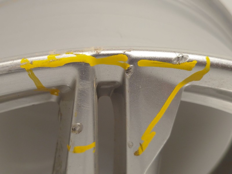 Recambio de llanta para audi a4 b9 avant (8w5, 8wd) 30 tdi mild hybrid referencia OEM IAM 8W0601025HM  