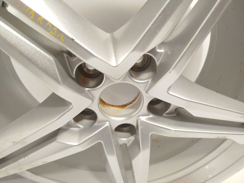 Recambio de llanta para audi a4 b9 avant (8w5, 8wd) 30 tdi mild hybrid referencia OEM IAM 8W0601025HM  