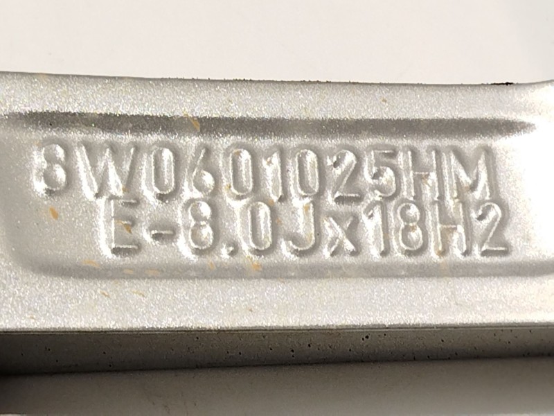 Recambio de llanta para audi a4 b9 avant (8w5, 8wd) 30 tdi mild hybrid referencia OEM IAM 8W0601025HM  