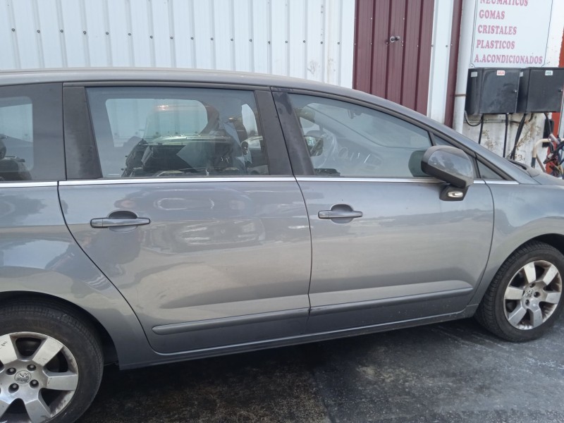 peugeot 5008 (0u_, 0e_) del año 2011