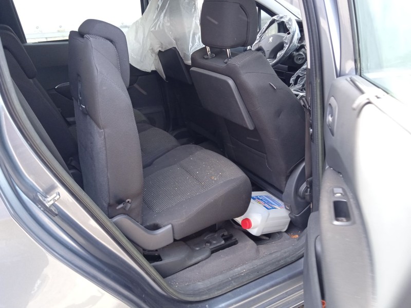 peugeot 5008 (0u_, 0e_) del año 2011