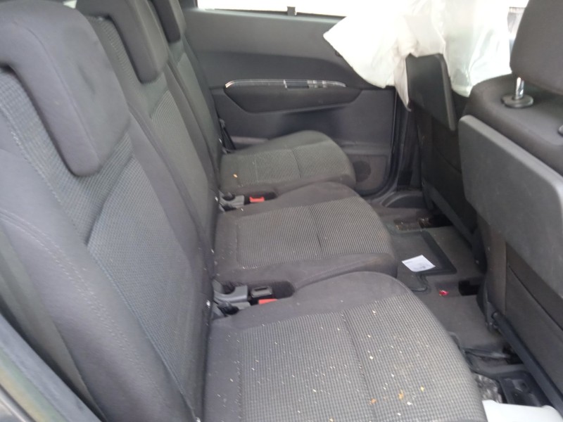 peugeot 5008 (0u_, 0e_) del año 2011