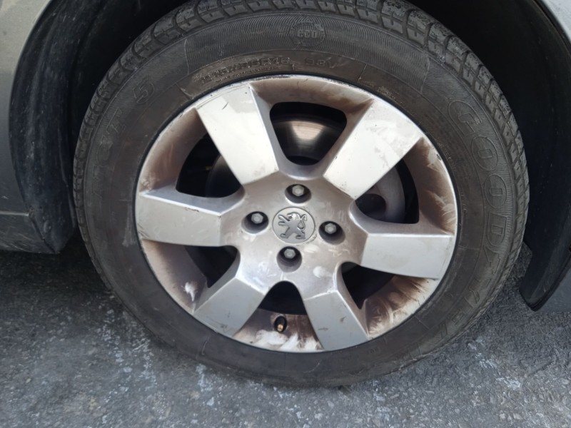 peugeot 5008 (0u_, 0e_) del año 2011