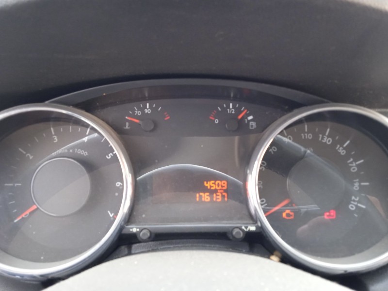 peugeot 5008 (0u_, 0e_) del año 2011