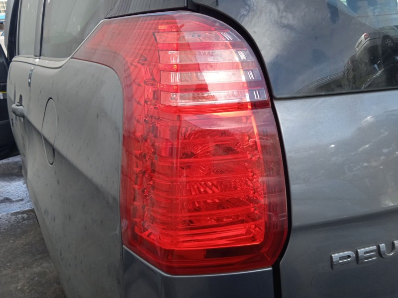 peugeot 5008 (0u_, 0e_) del año 2011