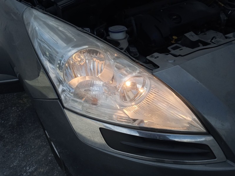 peugeot 5008 (0u_, 0e_) del año 2011