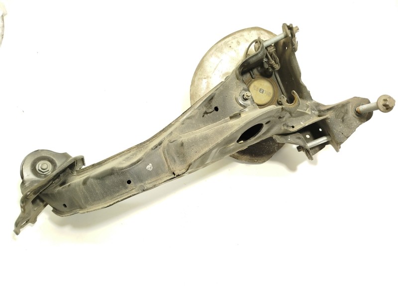 Recambio de mangueta trasera derecha para bmw x1 (f48) sdrive 18 i referencia OEM IAM 33326851580  