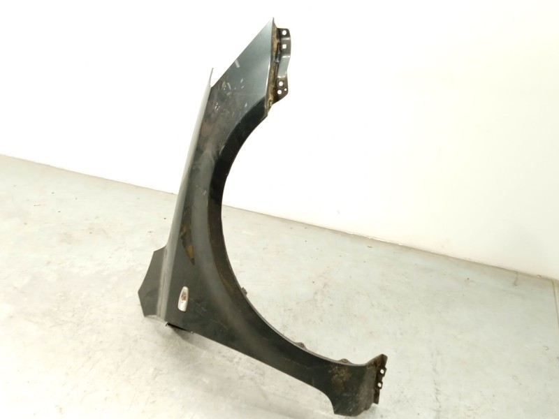 Recambio de aleta delantera derecha para kia cee´d sw (ed) 1.6 referencia OEM IAM 663211H010  