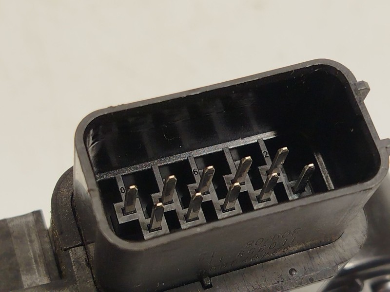 Recambio de cerradura puerta delantera derecha para volvo s80 ii (124) d5 referencia OEM IAM 31253674  