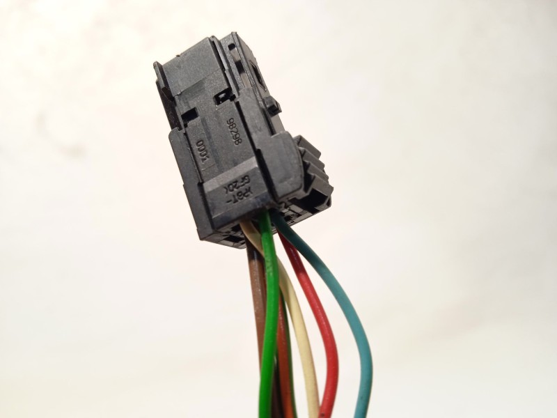 Recambio de retrovisor izquierdo para peugeot 5008 (0u_, 0e_) 1.6 16v referencia OEM IAM 98260233XT  