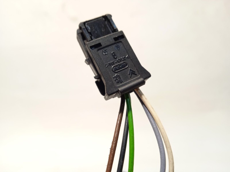 Recambio de retrovisor izquierdo para peugeot 307 cc (3b) 2.0 16v referencia OEM IAM 8149AW  