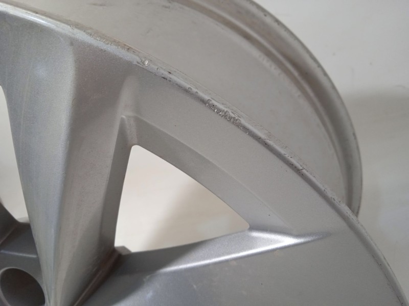 Recambio de llanta para skoda kamiq (nw4) 1.0 tsi referencia OEM IAM 657601025AJ  