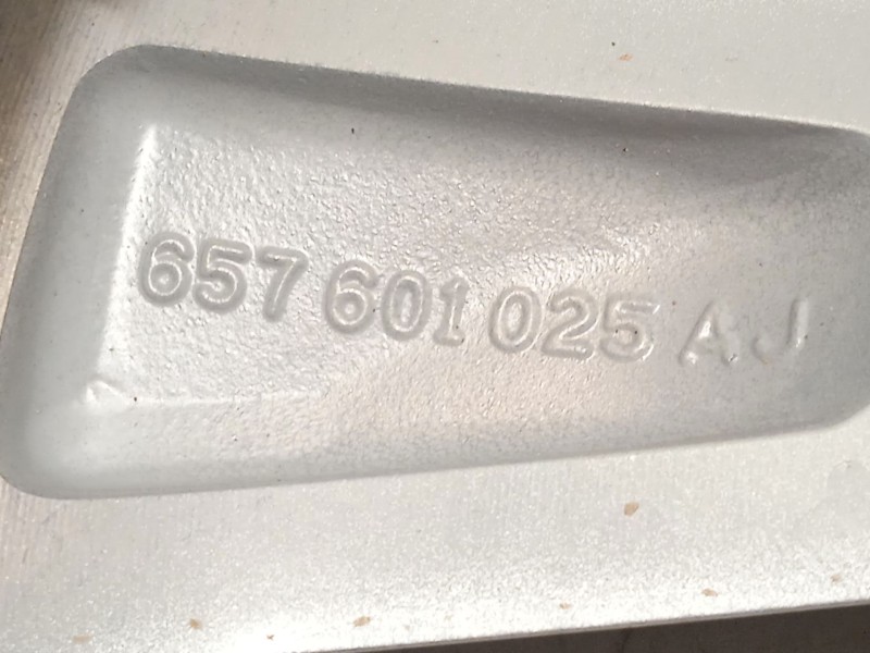 Recambio de llanta para skoda kamiq (nw4) 1.0 tsi referencia OEM IAM 657601025AJ  