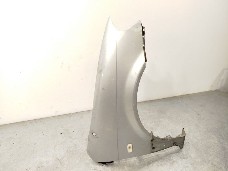 Recambio de aleta delantera derecha para kia carnival ii (gq) 2.9 crdi referencia OEM IAM 0K57A52111  