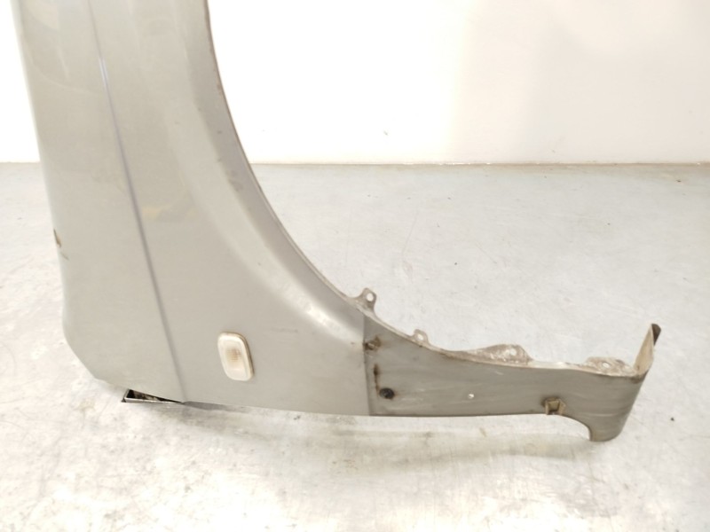 Recambio de aleta delantera derecha para kia carnival ii (gq) 2.9 crdi referencia OEM IAM 0K57A52111  