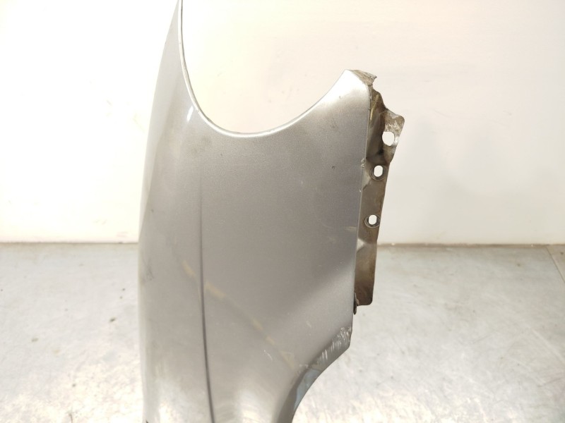 Recambio de aleta delantera derecha para kia carnival ii (gq) 2.9 crdi referencia OEM IAM 0K57A52111  