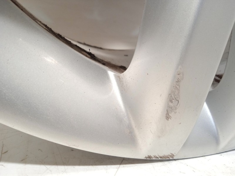 Recambio de llanta para audi q7 (4lb) 3.0 tdi quattro referencia OEM IAM 4L0601025B  