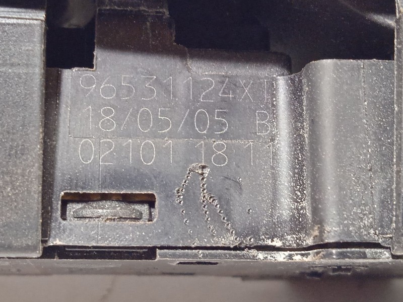 Recambio de mando elevalunas delantero izquierdo para peugeot 307 cc (3b) 2.0 16v referencia OEM IAM 96531124XT  