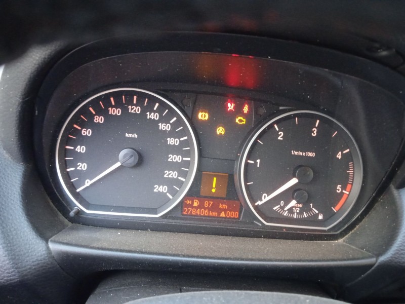 bmw 1 (e81) del año 2009