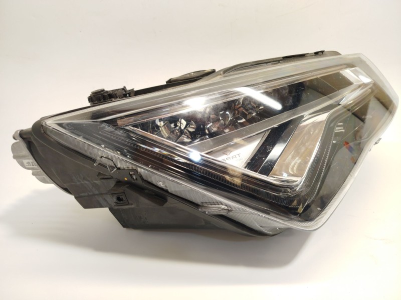 Recambio de faro derecho para seat ateca (kh7, khp) 1.5 tsi referencia OEM IAM 576941008D  90117434