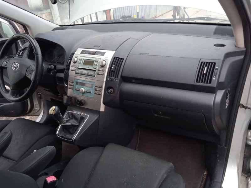 toyota corolla verso (zer_, zze12_, r1_) del año 2006