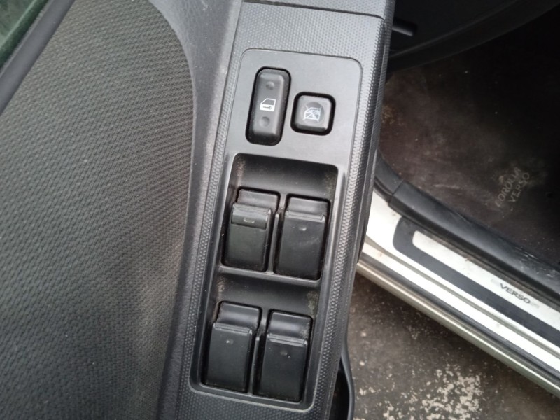 toyota corolla verso (zer_, zze12_, r1_) del año 2006