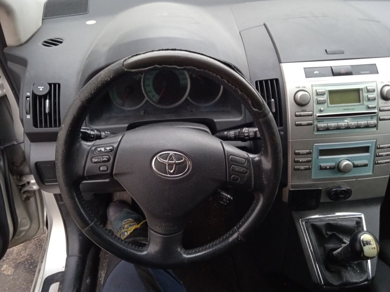 toyota corolla verso (zer_, zze12_, r1_) del año 2006