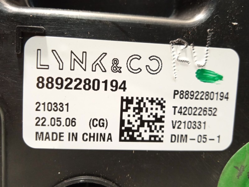 Recambio de cuadro instrumentos para lynk & co 01 hev referencia OEM IAM 8892280194  P8892280194