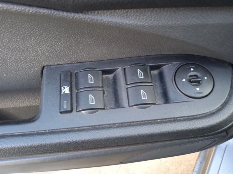 ford focus c-max (dm2) del año 2006