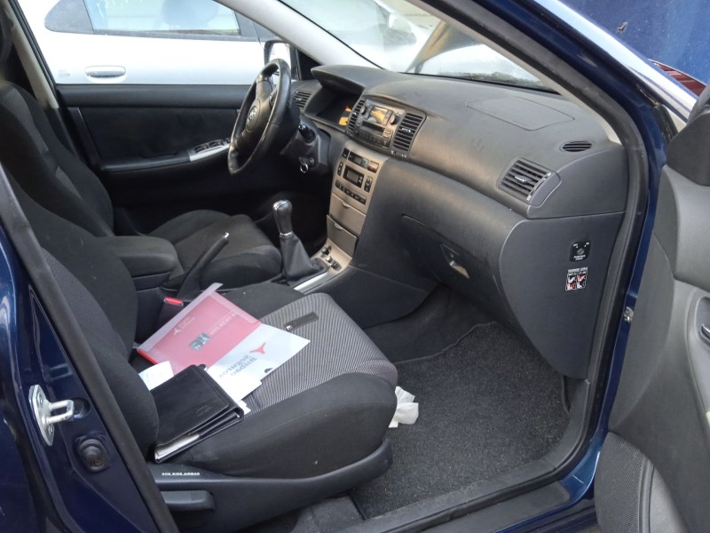 toyota corolla (_e12_) del año 2006