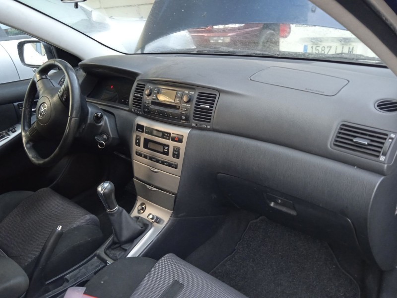 toyota corolla (_e12_) del año 2006