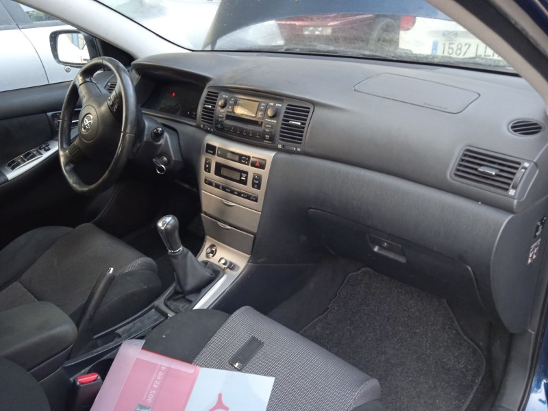 toyota corolla (_e12_) del año 2006