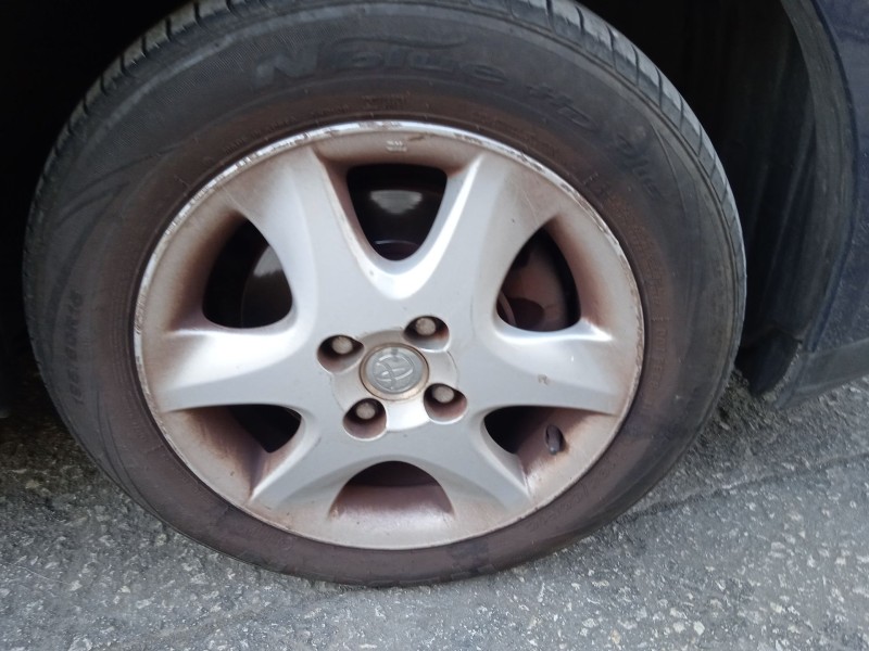 toyota corolla (_e12_) del año 2006