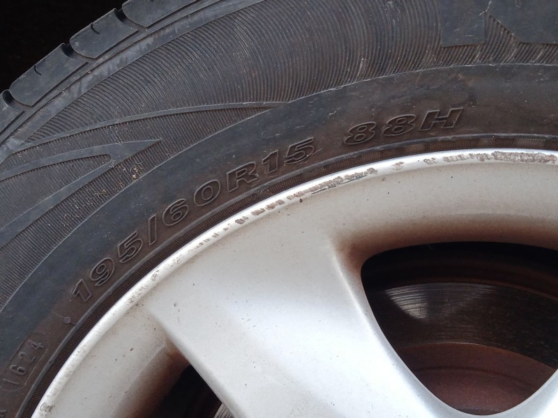 toyota corolla (_e12_) del año 2006