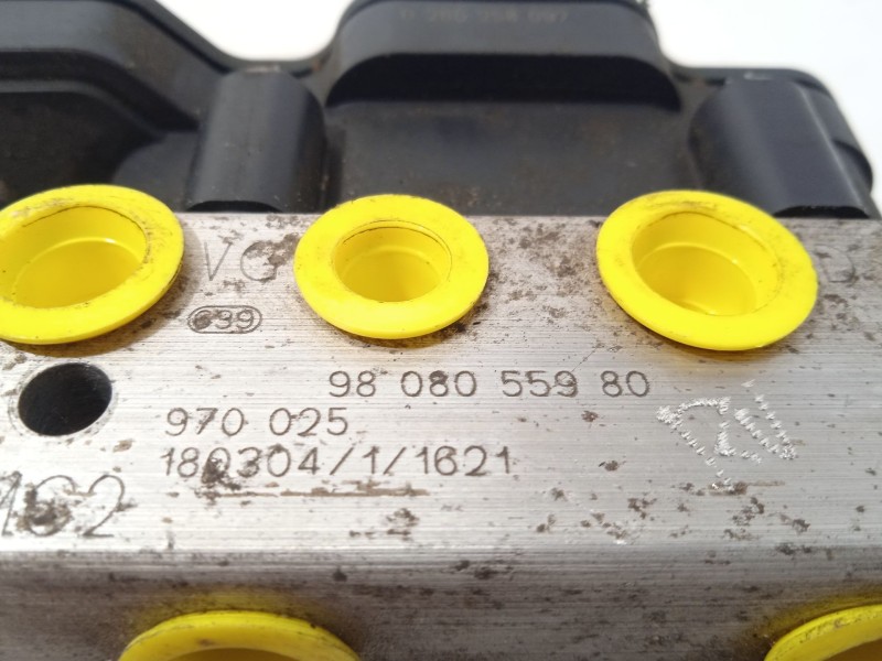 Recambio de abs para citroën c4 cactus 1.2 thp 110 referencia OEM IAM 9808055980 2265106508 970025