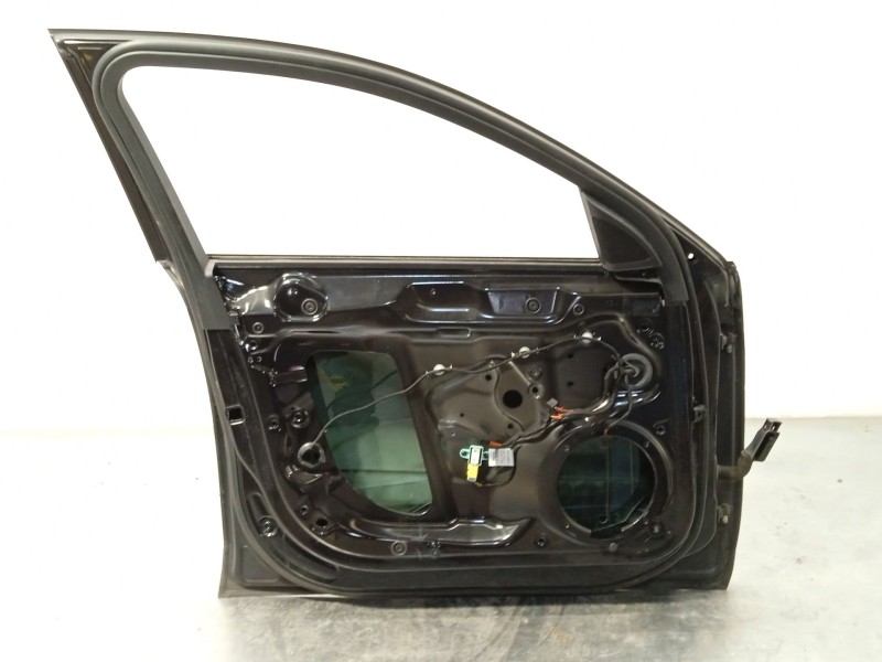 Recambio de puerta delantera izquierda para audi a4 b8 (8k2) 2.0 tdi referencia OEM IAM 8K0831051J  