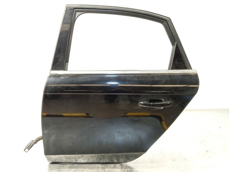 Recambio de puerta trasera izquierda para audi a4 b8 (8k2) 2.0 tdi referencia OEM IAM 8K5833051D  