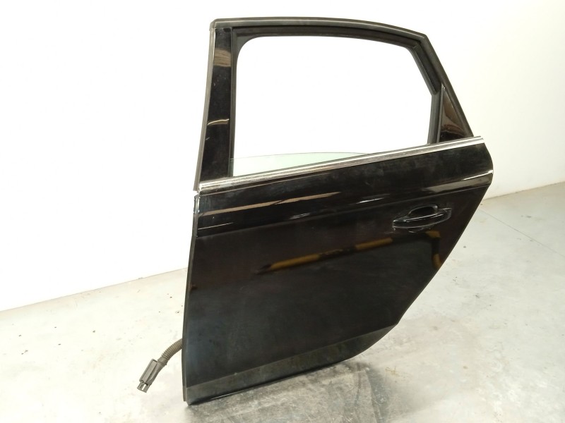 Recambio de puerta trasera izquierda para audi a4 b8 (8k2) 2.0 tdi referencia OEM IAM 8K5833051D  