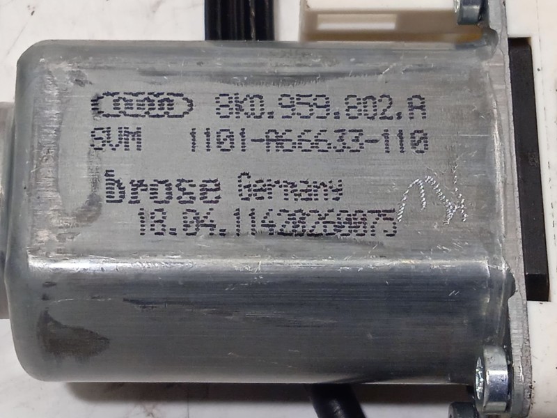 Recambio de elevalunas delantero derecho para audi a4 b8 (8k2) 2.0 tdi referencia OEM IAM 8K0837462A 8K0959802A 