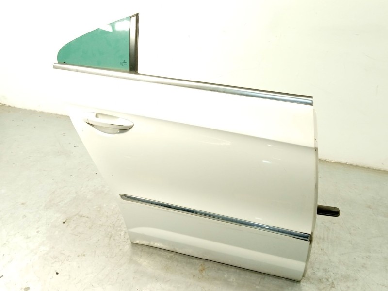 Recambio de puerta trasera derecha para volkswagen passat cc b6 (357) 2.0 tdi referencia OEM IAM 3C8833056E  