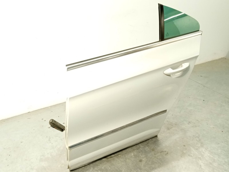 Recambio de puerta trasera izquierda para volkswagen passat cc b6 (357) 2.0 tdi referencia OEM IAM 3C8833055E  