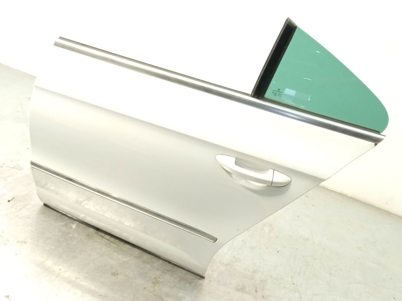 Recambio de puerta trasera izquierda para volkswagen passat cc b6 (357) 2.0 tdi referencia OEM IAM 3C8833055E  