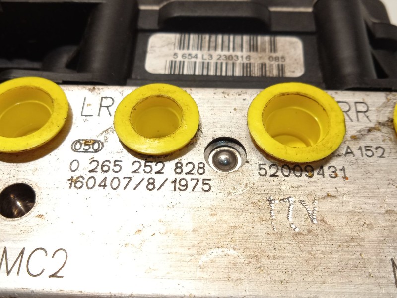 Recambio de abs para fiat 500 l (330) lounge referencia OEM IAM 52009431 0265952304 0265252828