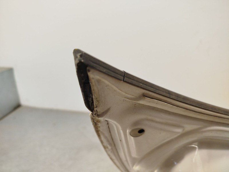 Recambio de tapa maletero para volkswagen passat cc b6 (357) 2.0 tdi referencia OEM IAM 3C8827025C  