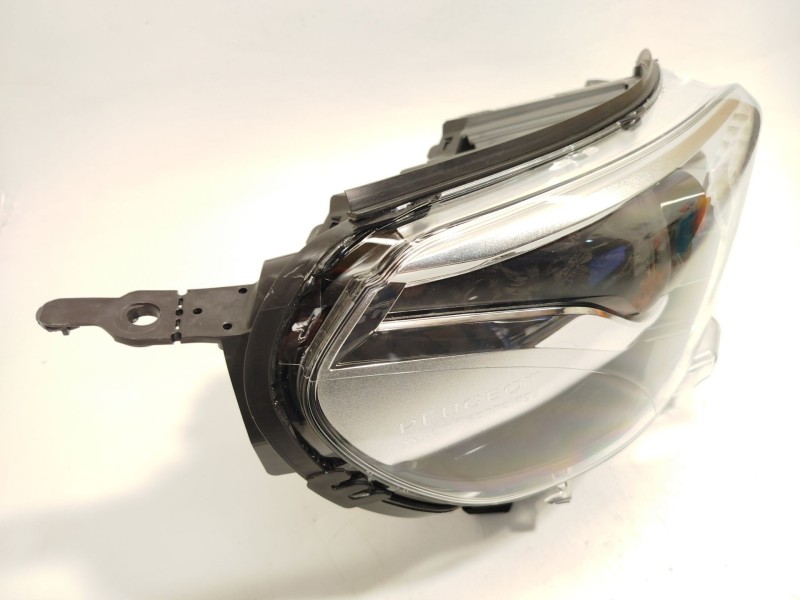 Recambio de faro derecho para peugeot traveller autobús (v_) 1.5 bluehdi 100 referencia OEM IAM 1616143880  