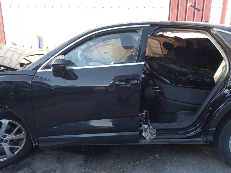 audi q3 sportback (f3n) del año 2022