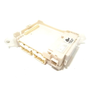 CAJA RELES / FUSIBLES 82201CA020 