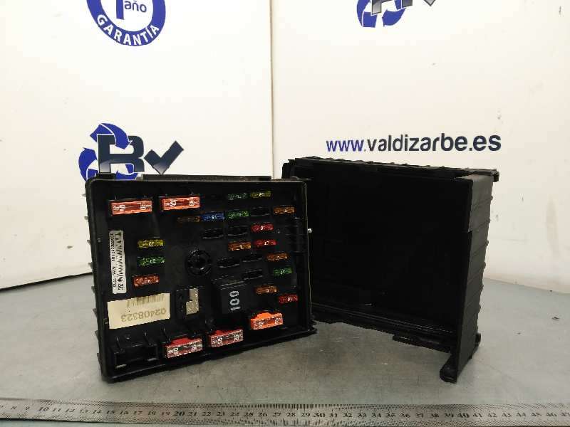CAJA RELES / FUSIBLES 3C0937629C 3C0925091 