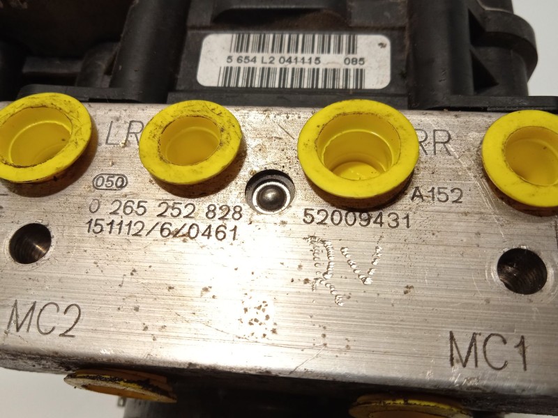 Recambio de abs para fiat 500 l (330) lounge referencia OEM IAM 52009431 0265952304 0265252828